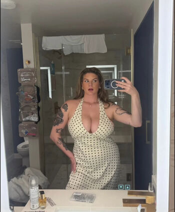 Full leaked Itshannahowo page private onlyfans photo