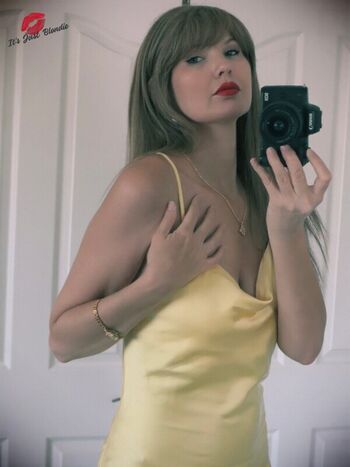 Full leaked Itsjustblondie  page private onlyfans photo