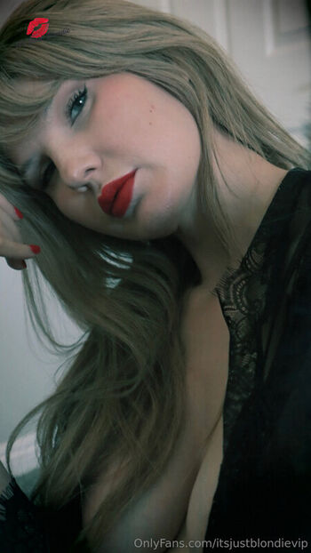 ItsJustblondie