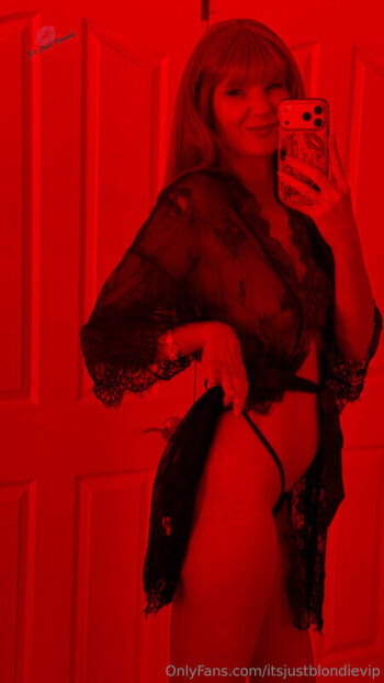 Full leaked Itsjustblondie private onlyfans photo