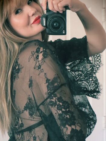Full leaked Itsjustblondie private onlyfans photo