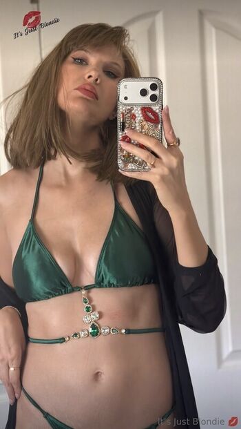 Full leaked Itsjustblondie private onlyfans photo