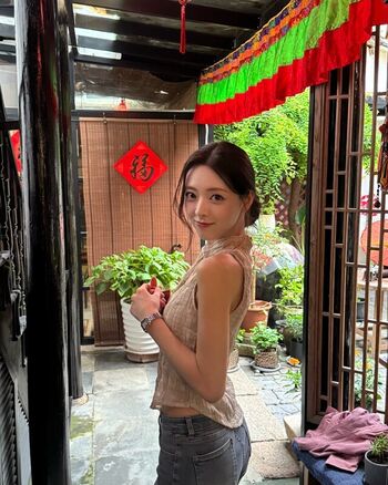 Full leaked Itzy all in us private onlyfans photo