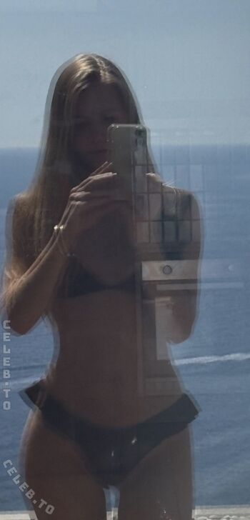 Full leaked Izaandelle private onlyfans photo