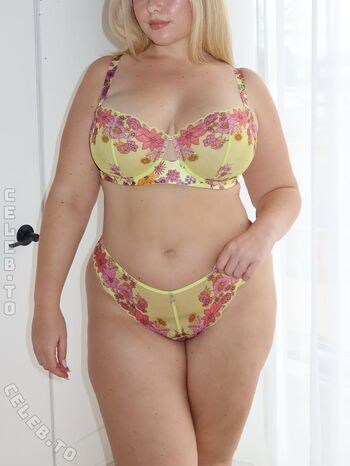 Full leaked Izzy nicholls private onlyfans photo