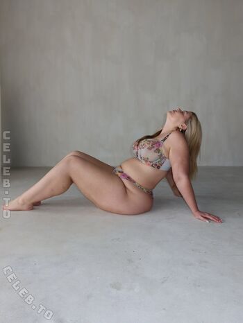 Full leaked Izzy nicholls private onlyfans photo