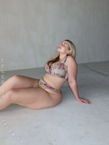 Full leaked Izzy nicholls private onlyfans photo