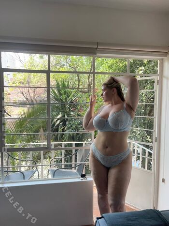 Full leaked Izzy nicholls private onlyfans photo
