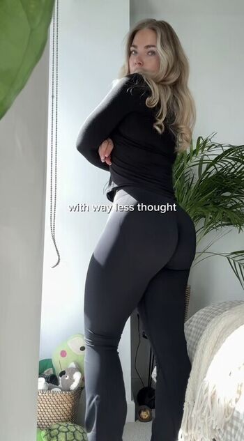 Full leaked Izzy swin page private onlyfans photo