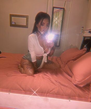 Full leaked Izzyboo private onlyfans photo