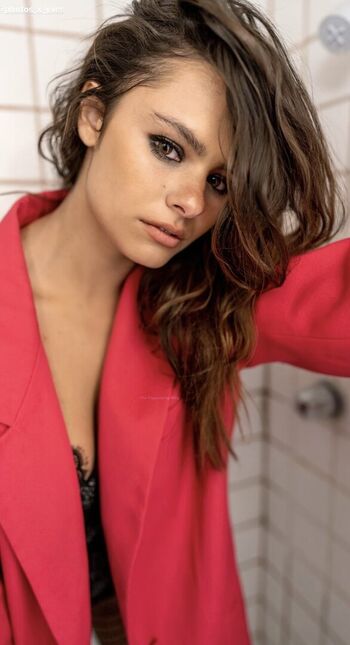 Jacquie Lee