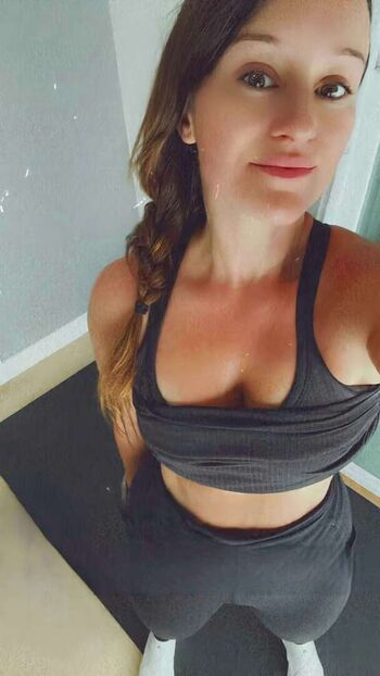 Jenna Ezarik