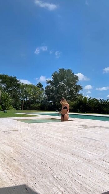 Julia Gomes