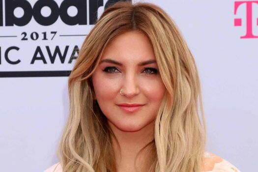 Julia Michaels