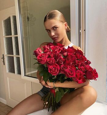 Full leaked Julia surys private onlyfans photo