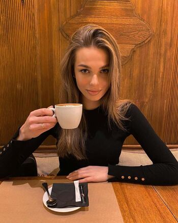 Julia Surys