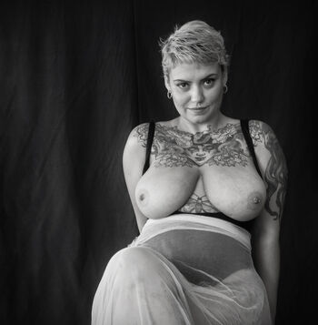 Full leaked Kadichari zoz private onlyfans photo