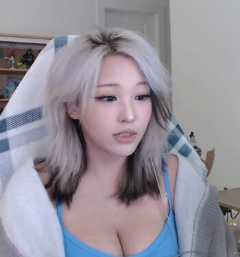 Kang Hee Yoon