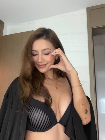 🔥 Kathy zheng  page leaked private photo uncensored full