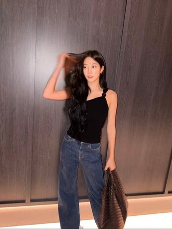 Kazuha Nakamura 中村 一葉