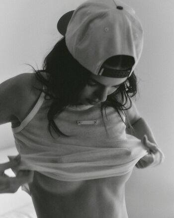 Full leaked Kendall jenner private onlyfans photo