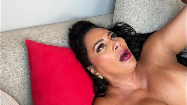 Full leaked Kenia gomez private onlyfans photo