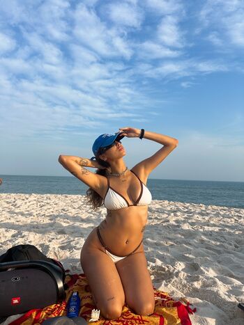 Full leaked Kennia reis private onlyfans photo