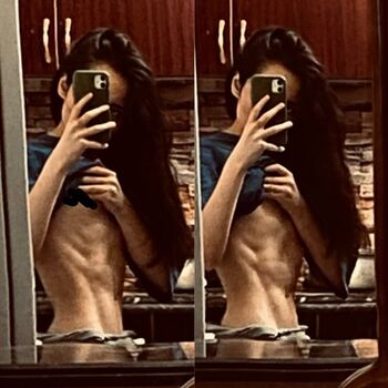 Full leaked Kianafaridii private onlyfans photo