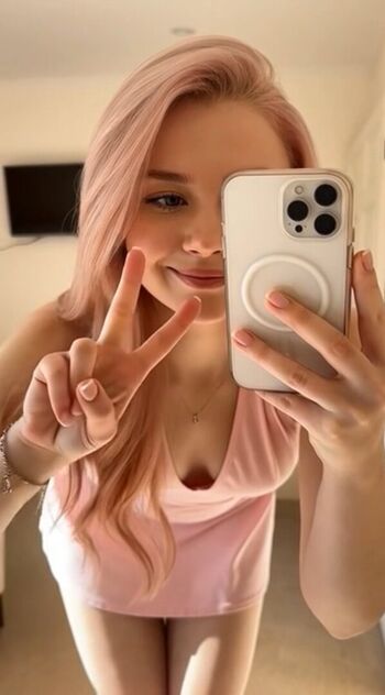Full leaked Kierabumblebee private onlyfans photo