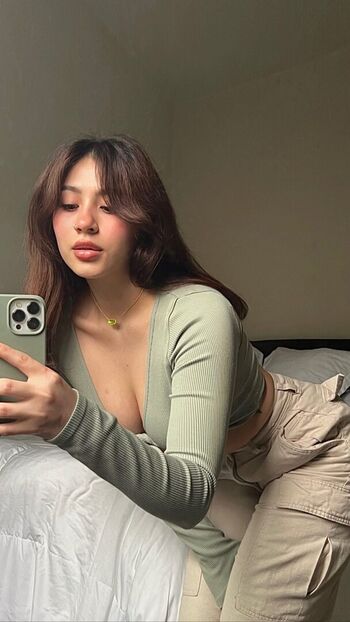 Full leaked Kimmyroxana private onlyfans photo