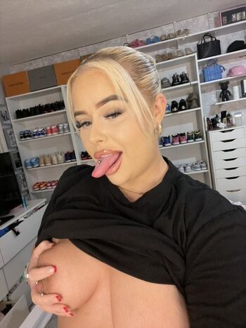 Kinkybitchx