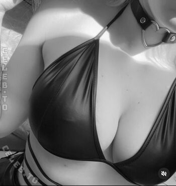 Full leaked Kittykattoni private onlyfans photo