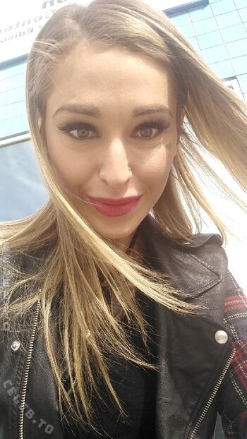 Kleio Valentien