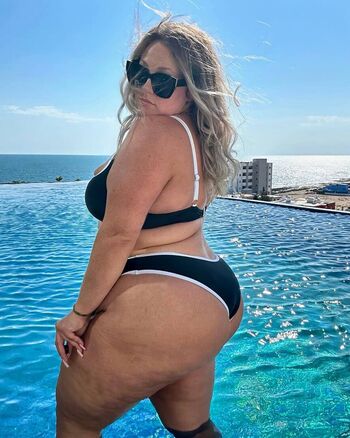 Full leaked Klivinglife private onlyfans photo