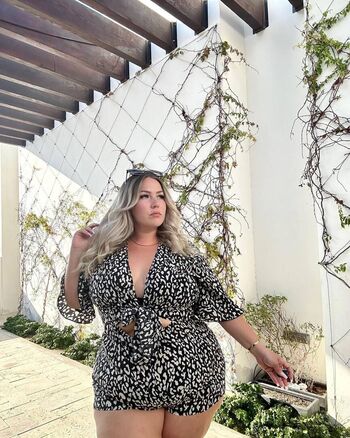 Full leaked Klivinglife private onlyfans photo
