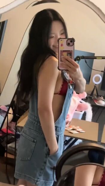 Full leaked Dollybambixxx/ private onlyfans photo