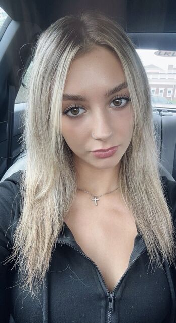 krystinh_