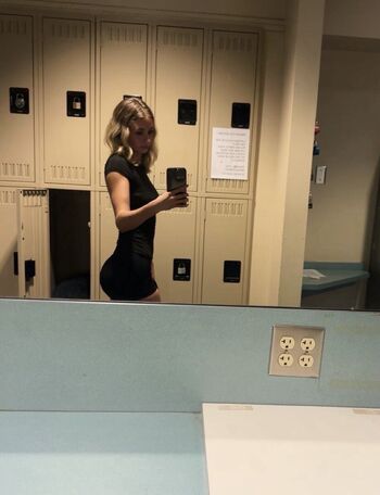 Full leaked Krystinh private onlyfans photo