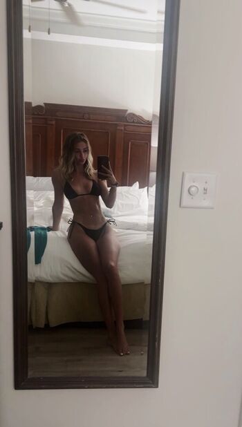 Full leaked Krystinh private onlyfans photo