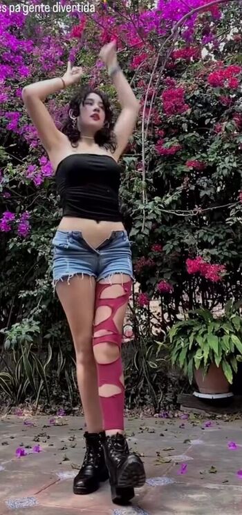 Full leaked Kxlmmop private onlyfans photo