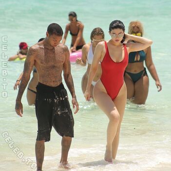🔥 Kylie jenner  page leaked private photo uncensored full