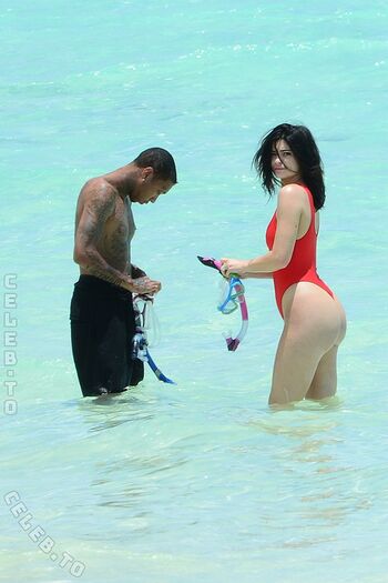 🔥 Kylie jenner  page leaked private photo uncensored full