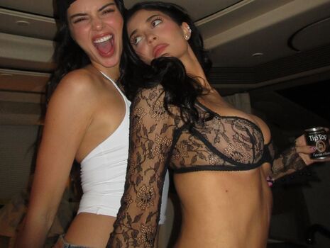 🔥 Kylie jenner  page leaked private photo uncensored full