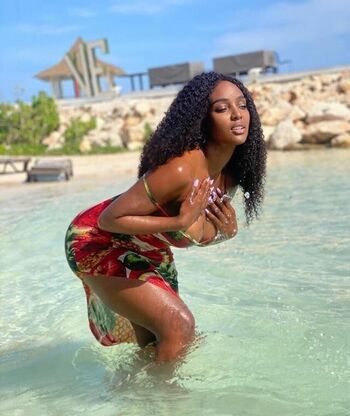 Full leaked La negra private onlyfans photo