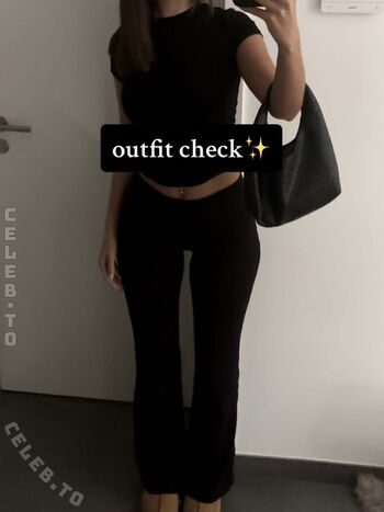 🔥 Laraemiii leaked private photo uncensored full