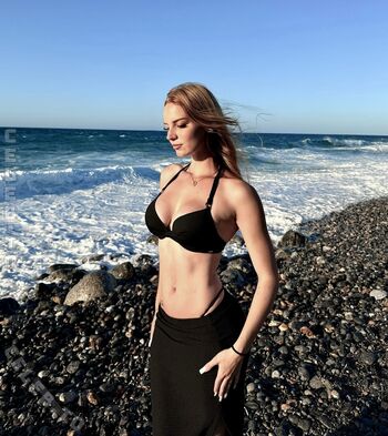 Full leaked Larissa private onlyfans photo