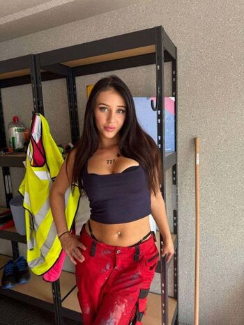 Full leaked Larissaklein private onlyfans photo