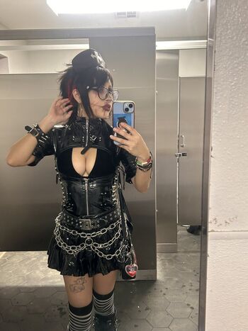 lasaddgirl_