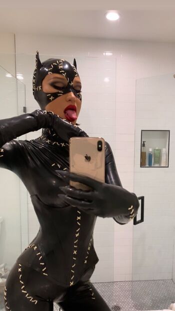 Full leaked Latex fetish private onlyfans photo