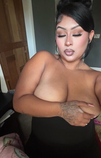 Full leaked Latinaxmamiu private onlyfans photo